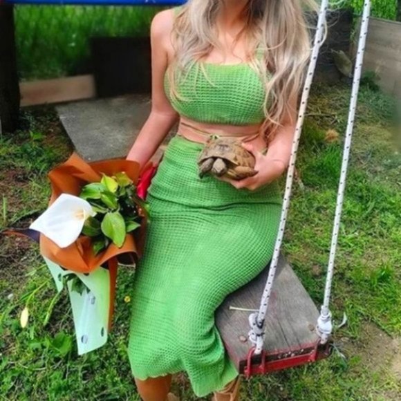 2 piece knit skirt and crop top knit coverup set Green - Picture 3 of 15